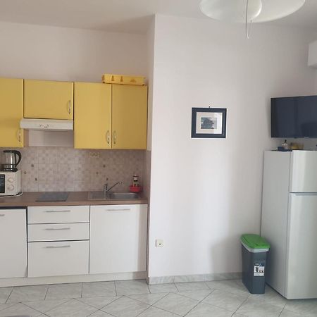 Apartmani Sanja Vrsi Buitenkant foto