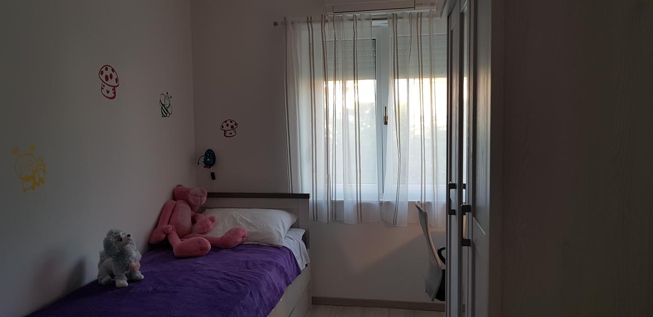 Apartmani Sanja Vrsi Buitenkant foto