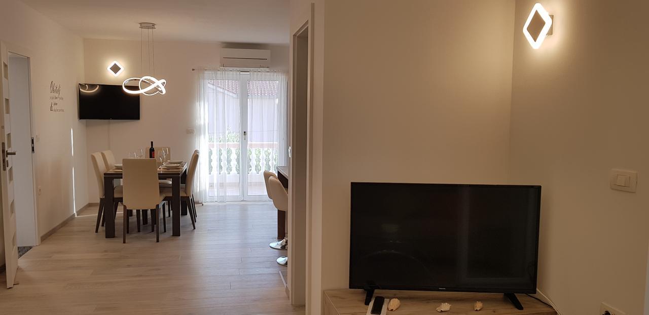 Apartmani Sanja Vrsi Buitenkant foto