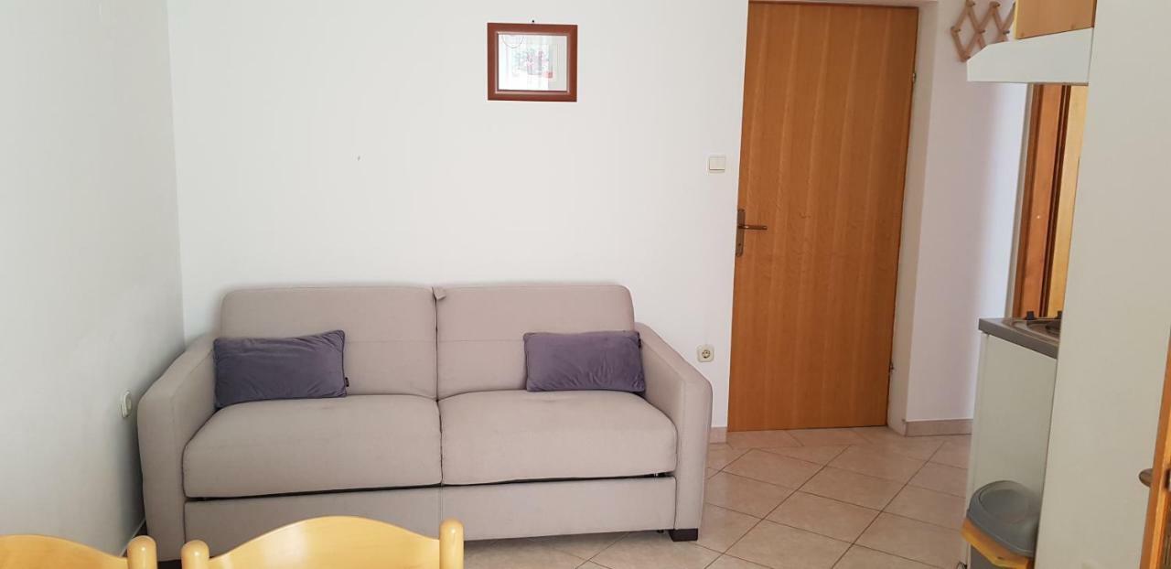 Apartmani Sanja Vrsi Buitenkant foto